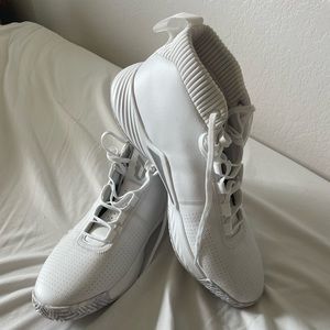 NWOT NEVER WORN- Adidas Dame 5 All White Basketball Shoes Sneaker Men's size 13